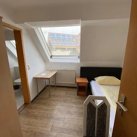 Budget לינה וארוחת בוקר מאנהיים